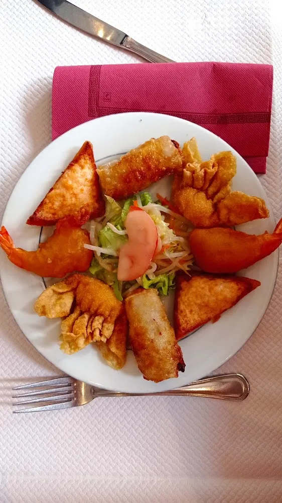 Entrée Assortiment Sur Salade